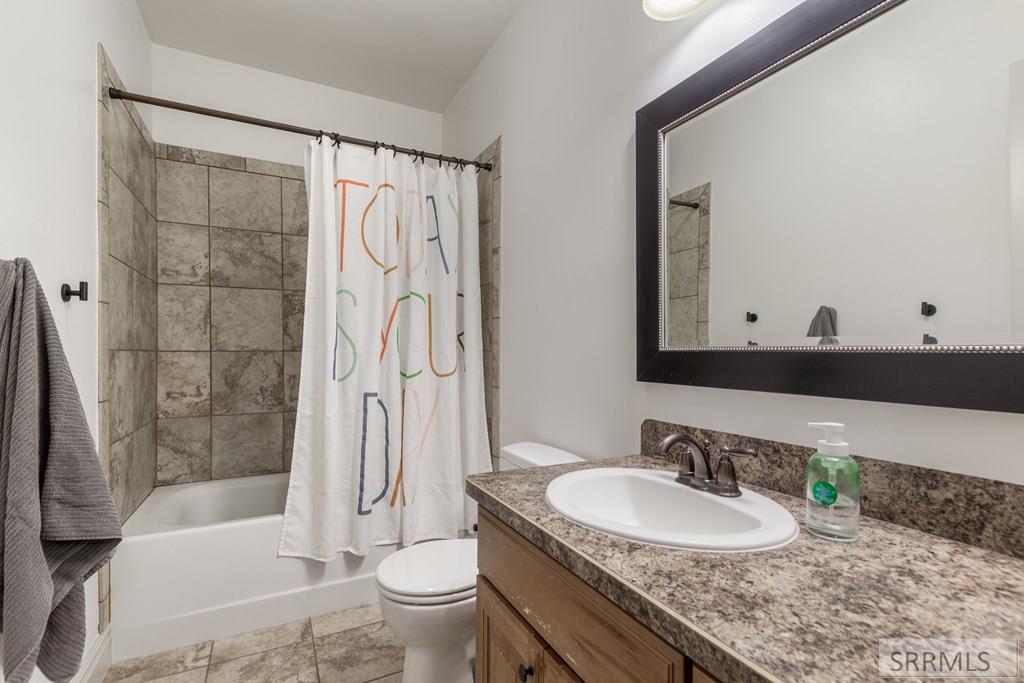 6568 Middle Fork Road Idaho Falls, ID 83406 - Photo 31 of 52 Basement bathroom