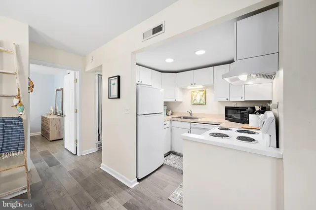 $295,000 | 424 Bayshore Drive, Unit 4101, Ocean City, MD 21842