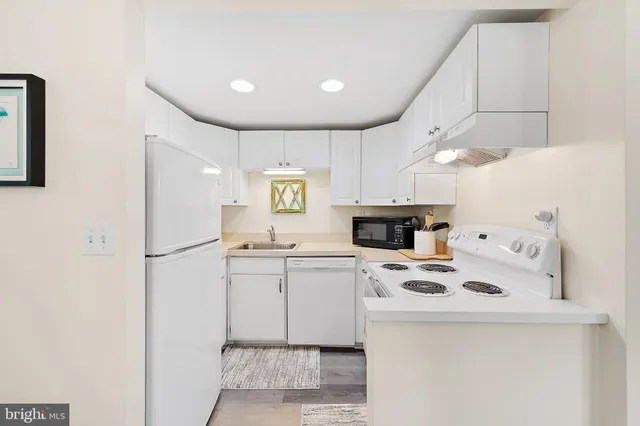 $295,000 | 424 Bayshore Drive, Unit 4101, Ocean City, MD 21842