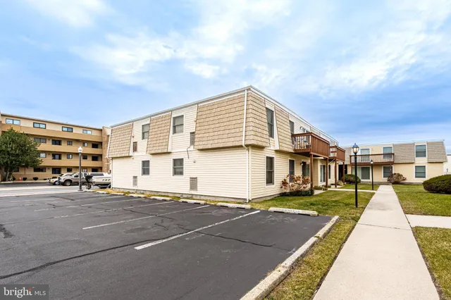$295,000 | 424 Bayshore Drive, Unit 4101, Ocean City, MD 21842