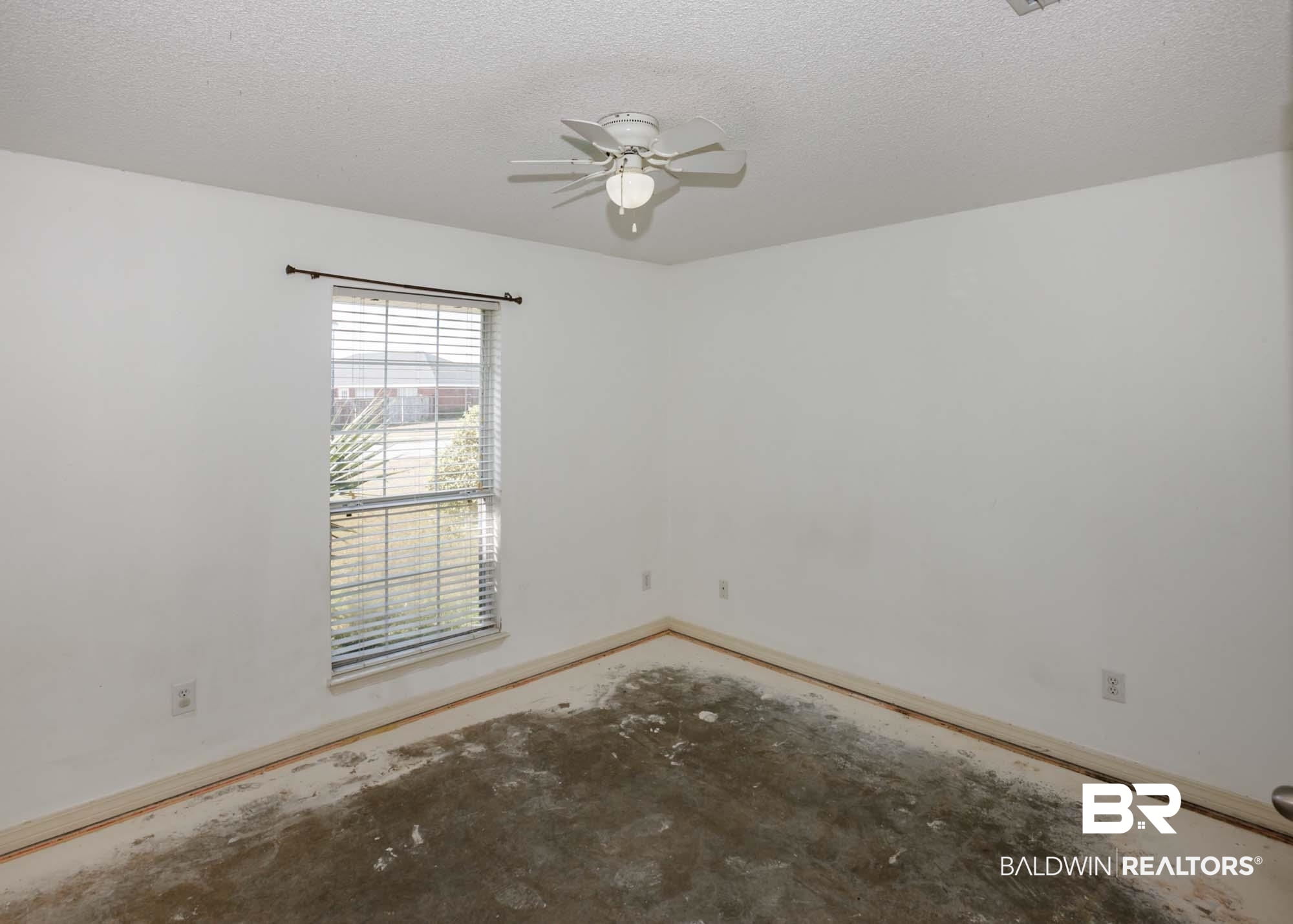 2530 Ashburn Lane Foley, AL 36535 - Photo 28 of 46 Unfurnished room featuring a textured ceiling and ceiling fan