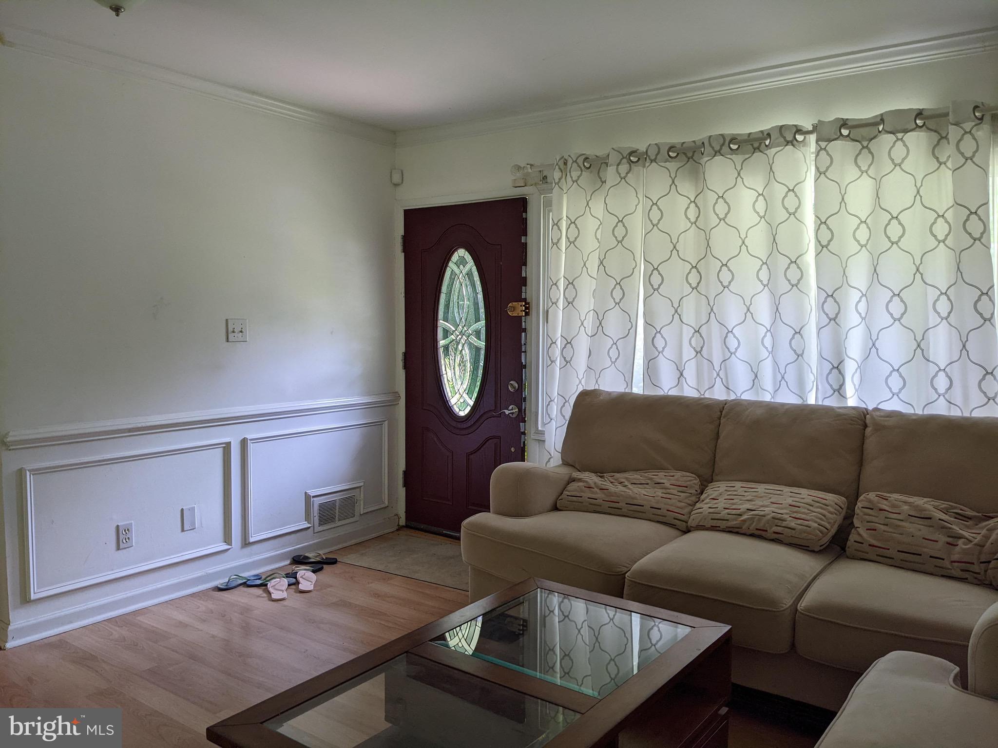 7303 Gary Street Springfield, VA 22150 - Photo 3 of 35