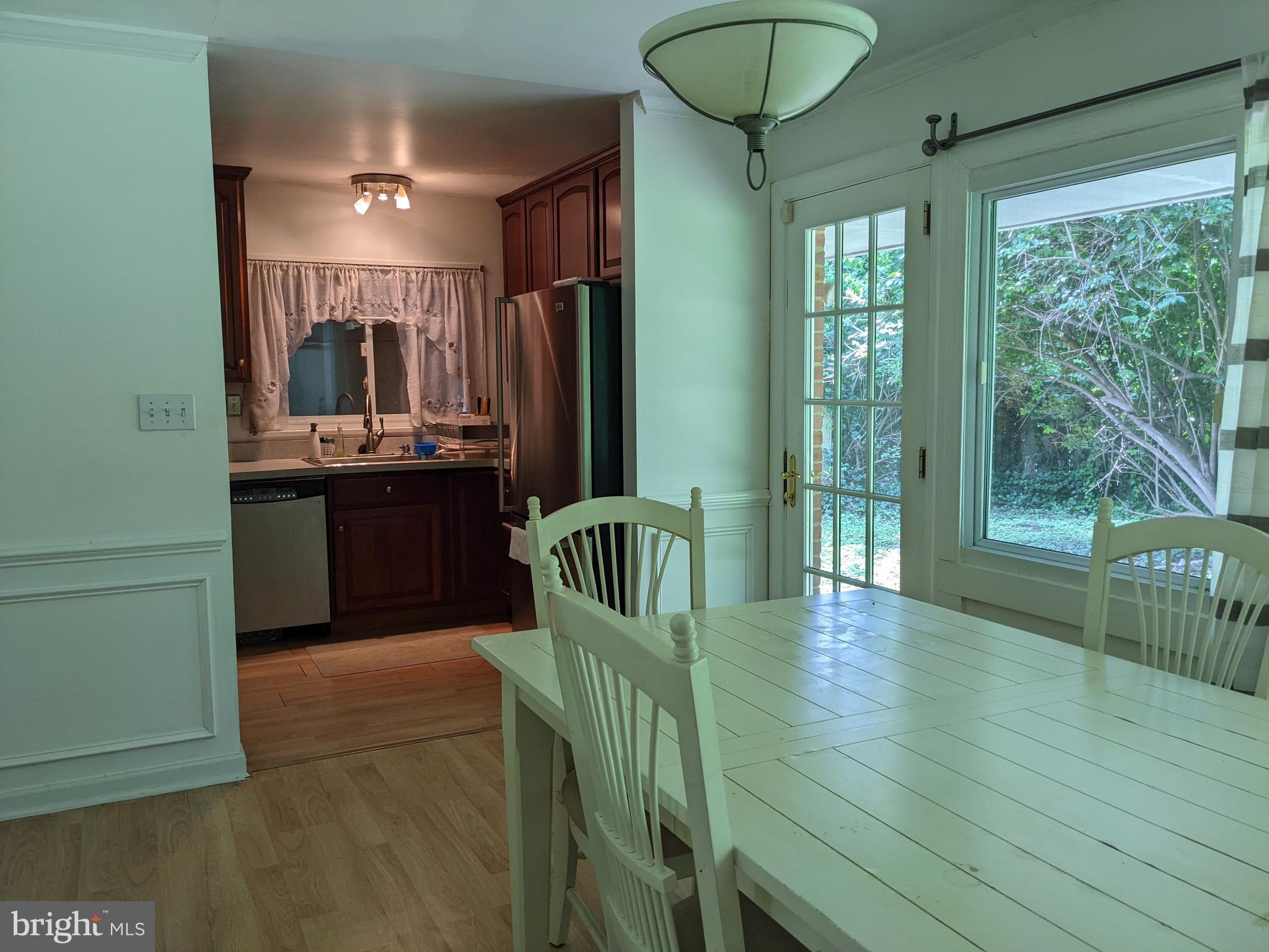 7303 Gary Street Springfield, VA 22150 - Photo 6 of 35