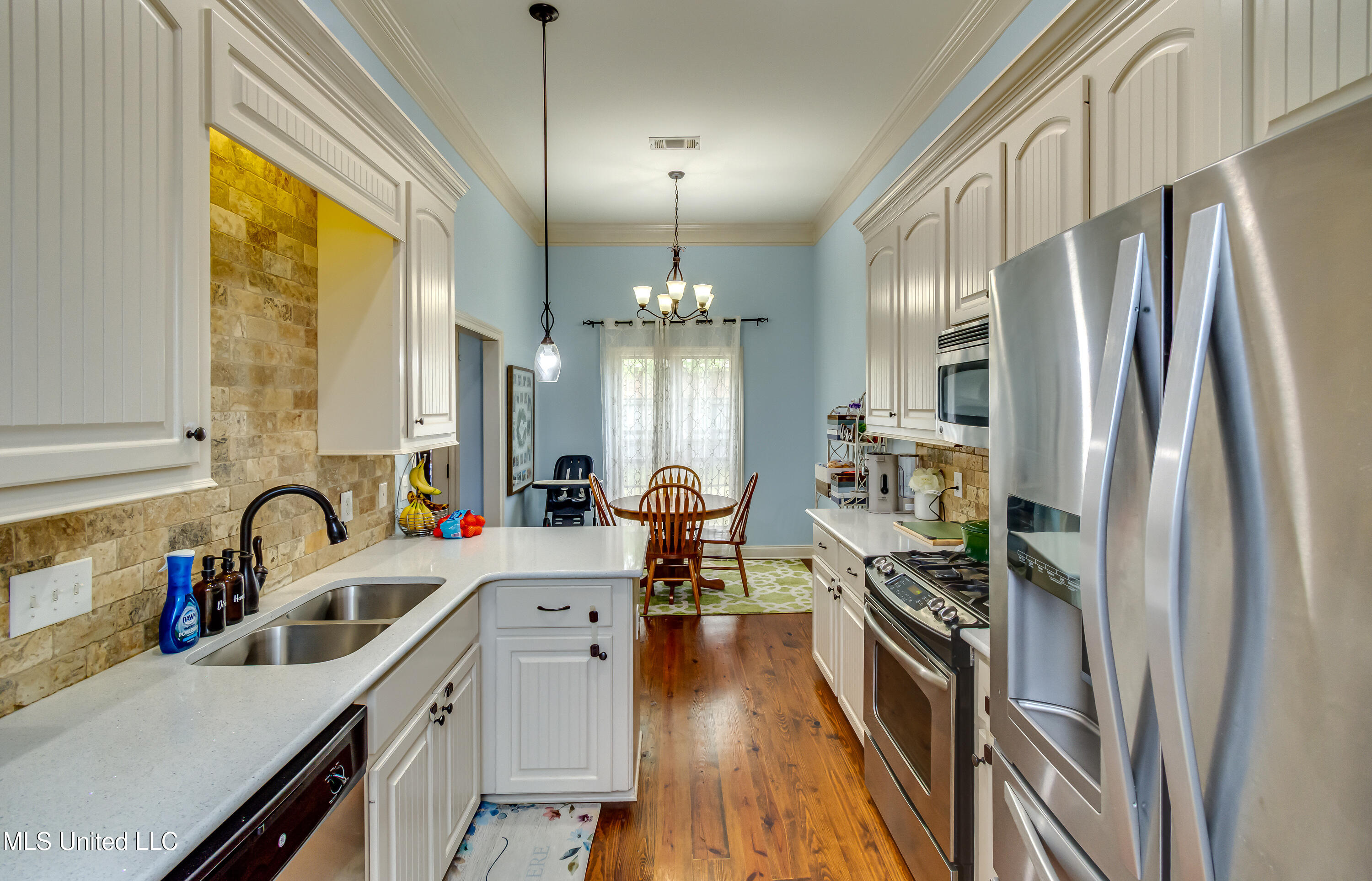 1940 East Ridge Circle Madison, MS 39110 - Photo 7 of 14 1940 East Ridge Cir-48