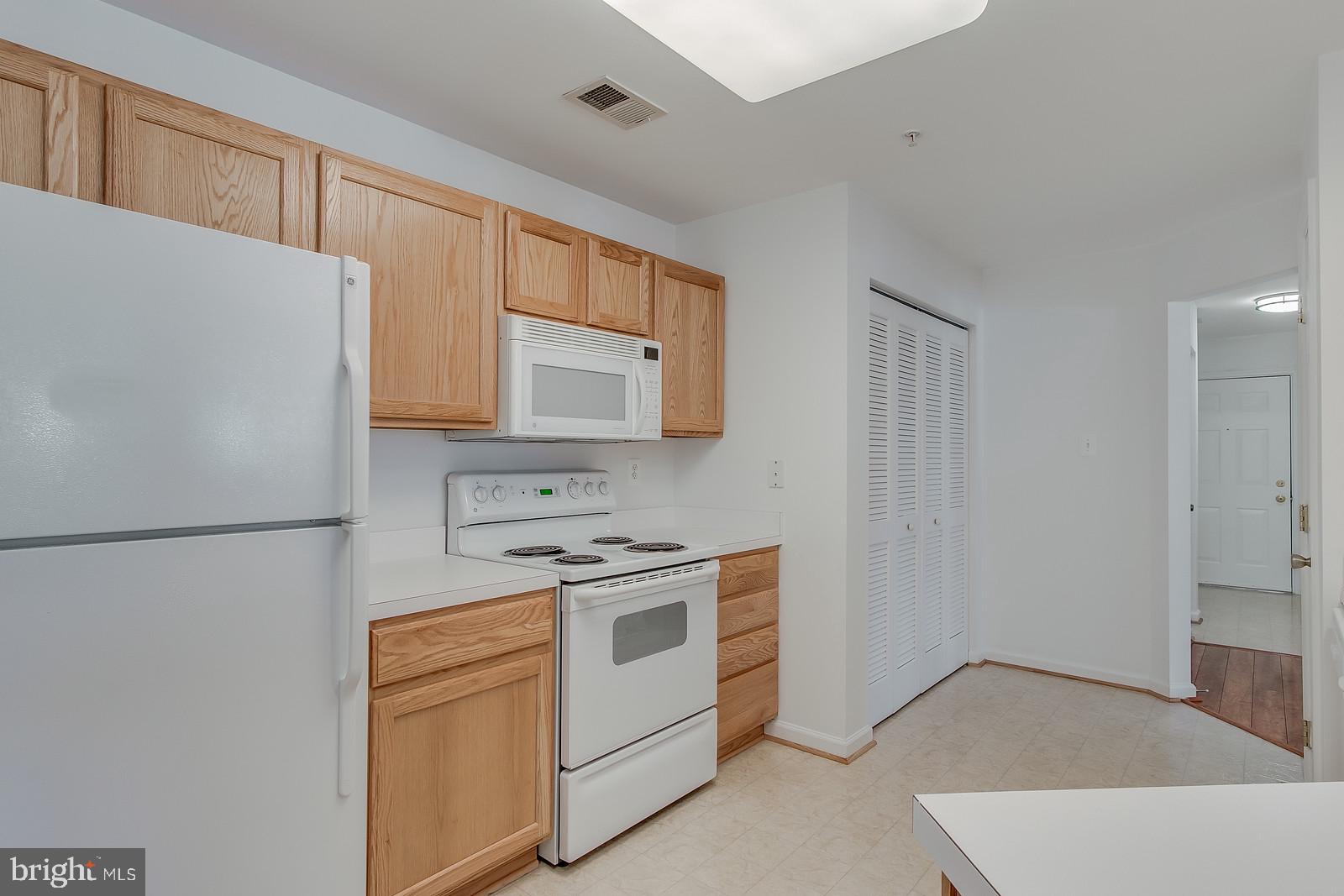 501 Patton Circle, Unit E Frederick, MD 21703 - Photo 6 of 31