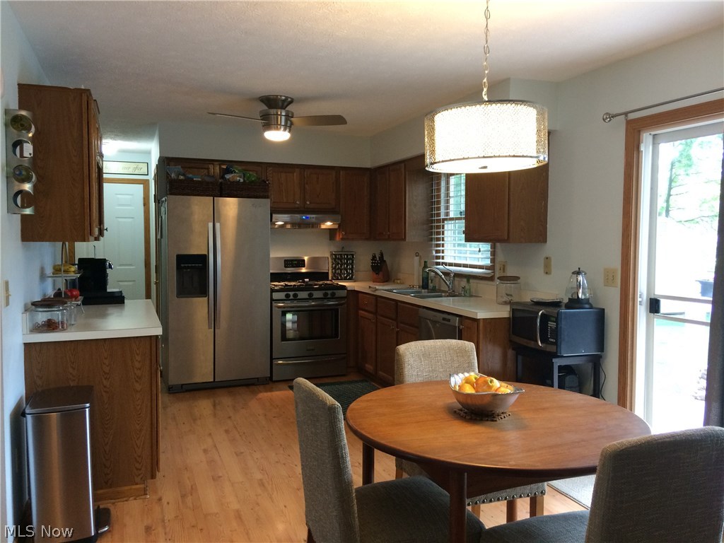4154 Vira Road Stow, OH 44224 - Photo 3 of 21 Gallery Image 3