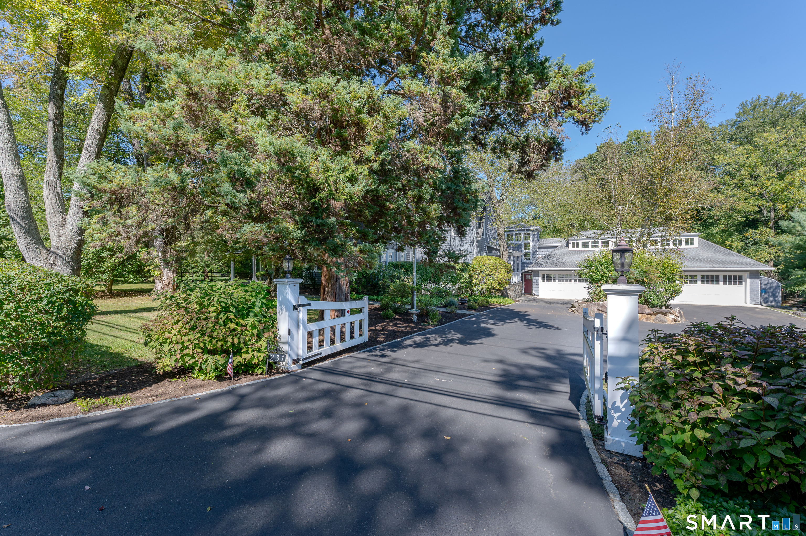 231 Roxbury Road Stamford, CT 06902 - Photo 2 of 14