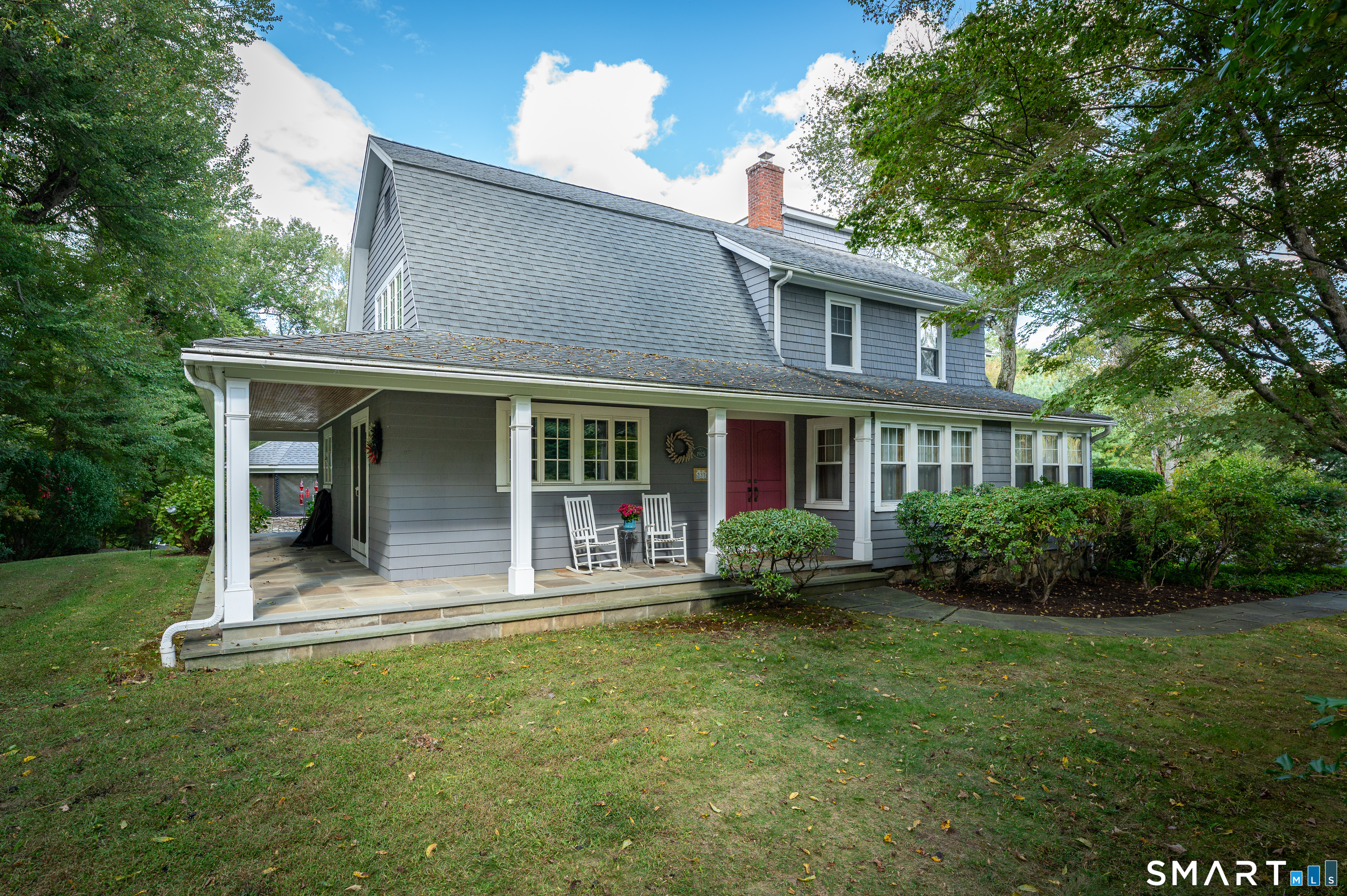 231 Roxbury Road Stamford, CT 06902 - Photo 3 of 14