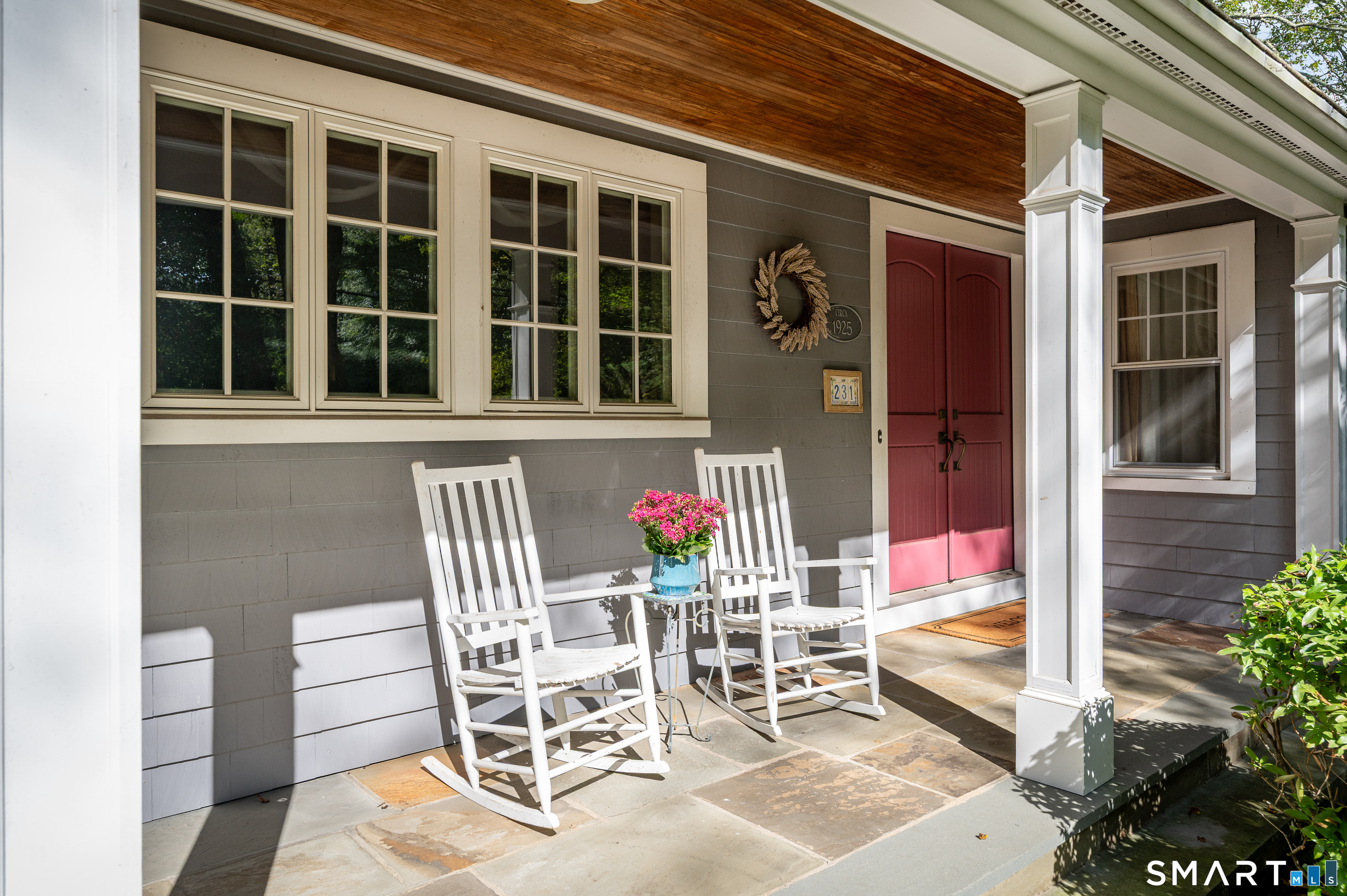 231 Roxbury Road Stamford, CT 06902 - Photo 4 of 14