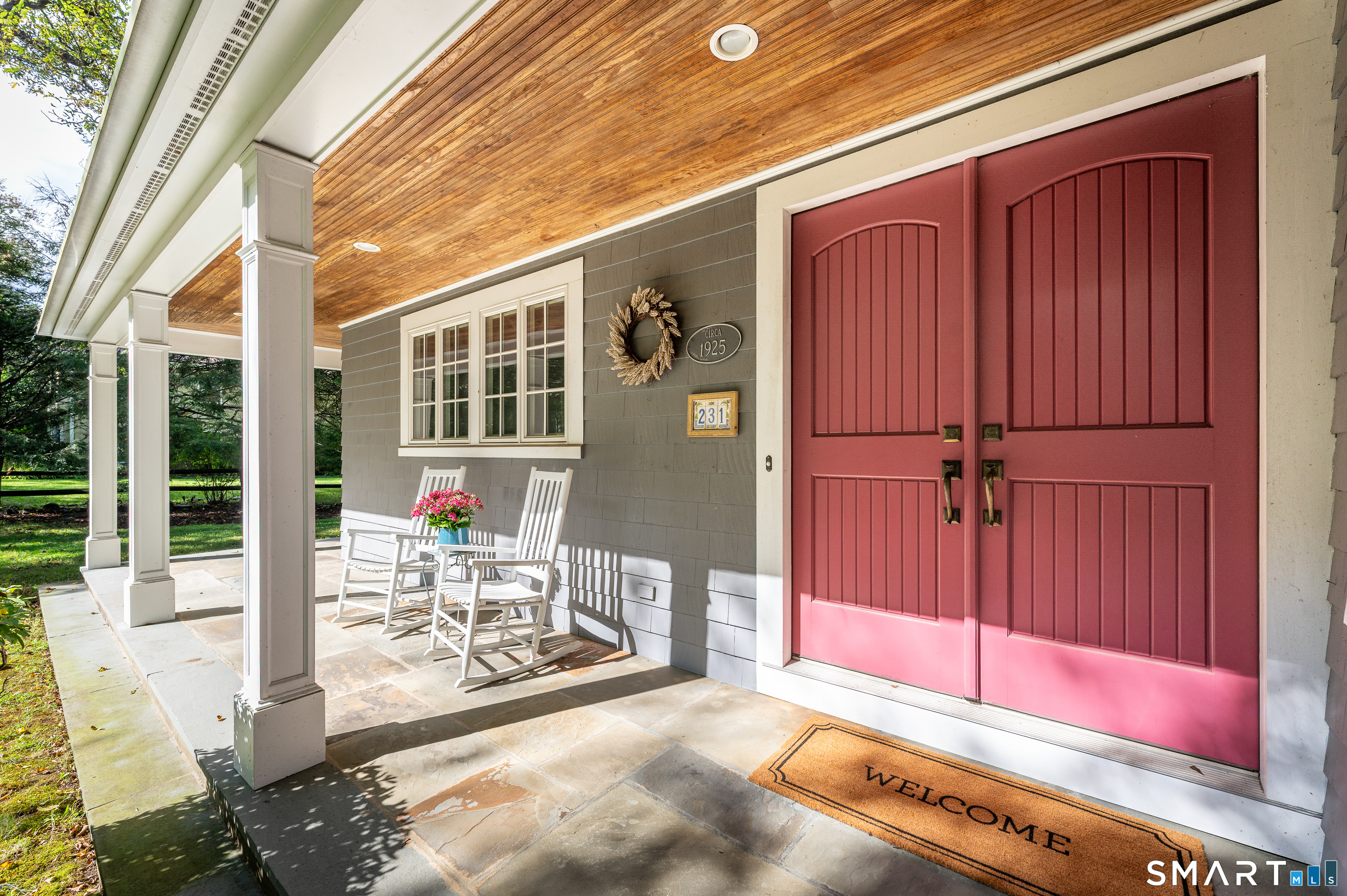 231 Roxbury Road Stamford, CT 06902 - Photo 5 of 14