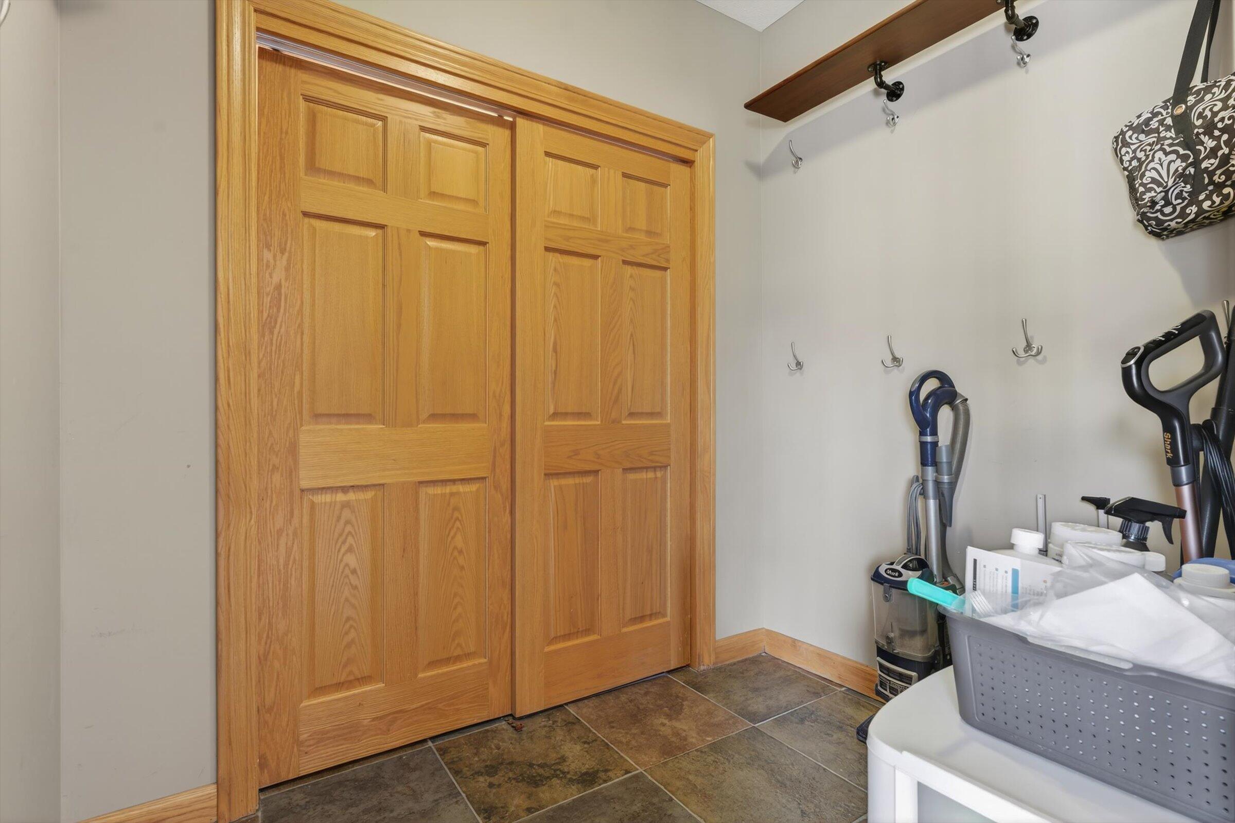 68456 Cassopolis Road Edwardsburg, MI 49112 - Photo 32 of 43 51-a-89