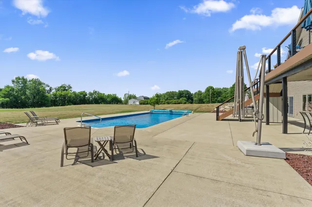 $868,700 | 68456 Cassopolis Road, Edwardsburg, MI 49112