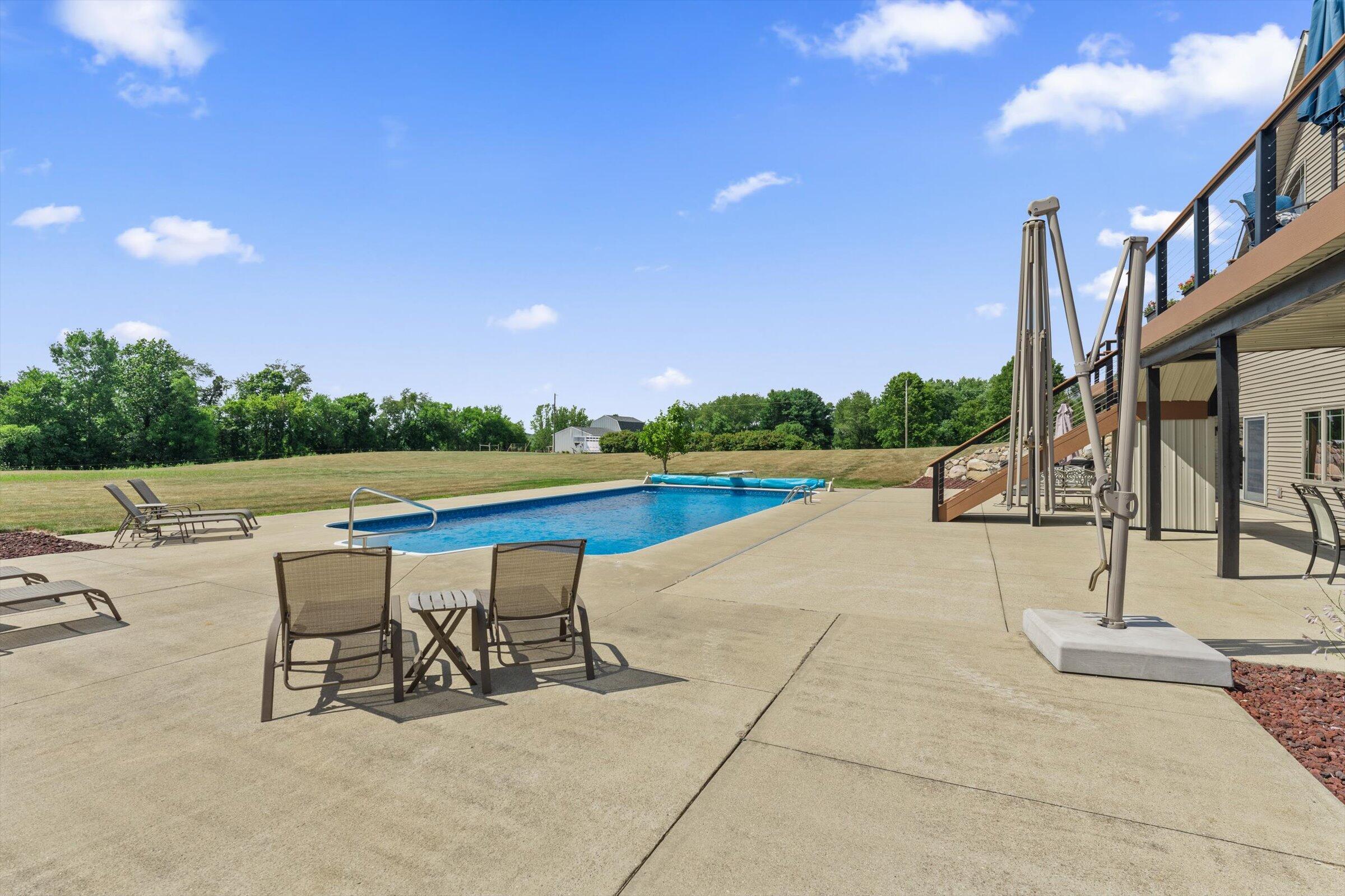 68456 Cassopolis Road Edwardsburg, MI 49112 - Photo 33 of 43 54-a-095