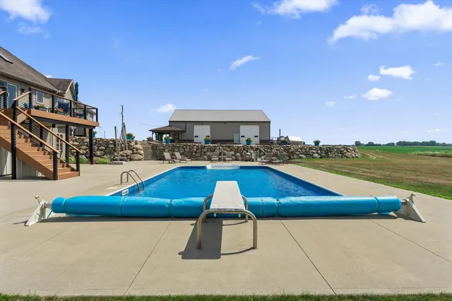 $868,700 | 68456 Cassopolis Road, Edwardsburg, MI 49112