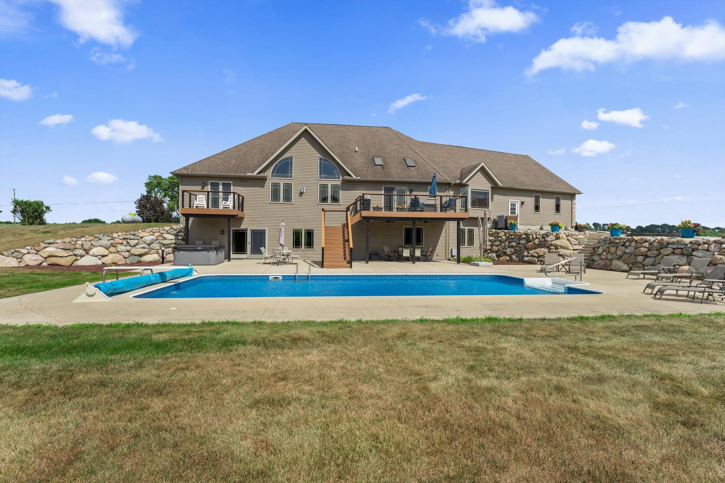 68456 Cassopolis Road Edwardsburg, MI 49112 - Photo 37 of 43 59-a-100