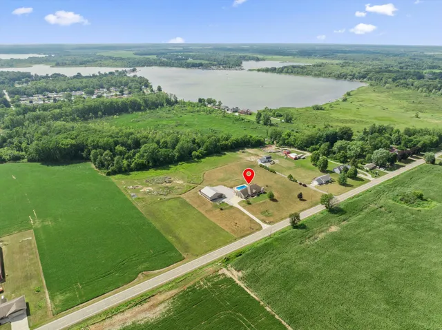 $868,700 | 68456 Cassopolis Road, Edwardsburg, MI 49112