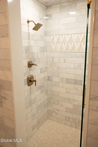 $1,599,000 | 105 Moose Grove Run, Indian Lake, NY 12842