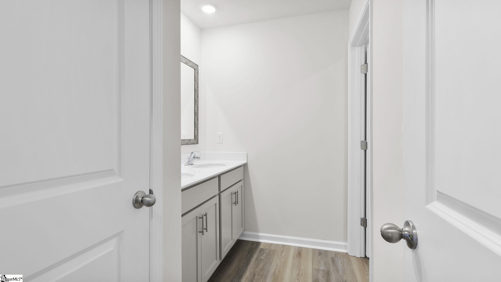 871 Wolverine Lane Woodruff, SC 29388 - Photo 3 of 37