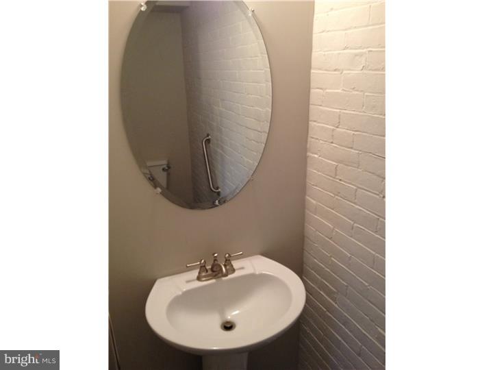 220 West Tabor Road Philadelphia, PA 19120 - Photo 22 of 24 Bathroom