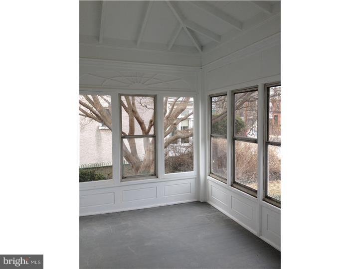 220 West Tabor Road Philadelphia, PA 19120 - Photo 4 of 24 Enclosed Porch