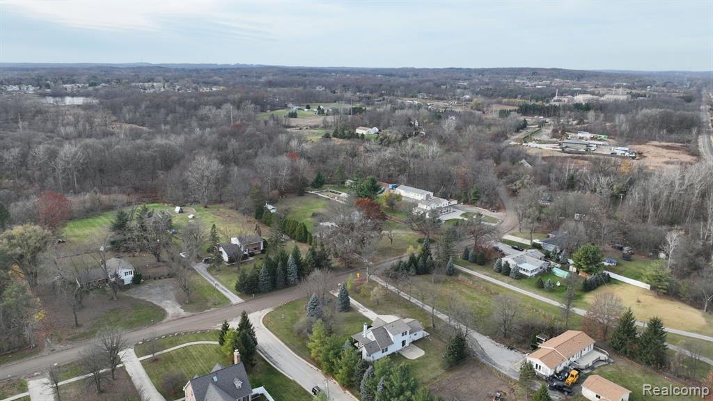 3089 East Maple Road Wixom, MI 48393 - Photo 17 of 68