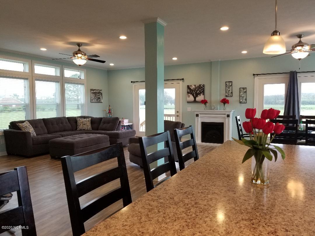 7825 County Home Road Ayden, NC 28513 - Photo 11 of 48 island to den and fp