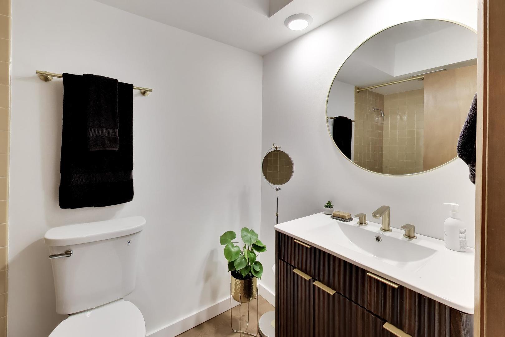 900 South River Road, Unit 4B Des Plaines, IL 60016 - Photo 18 of 24