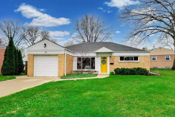 $355,900 | 1149 North Hickory Avenue, Arlington Heights, IL 60004