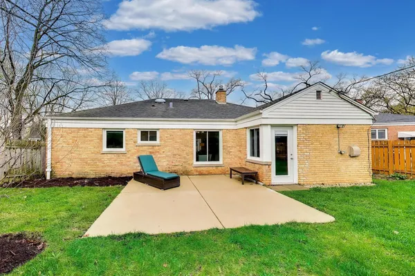 $355,900 | 1149 North Hickory Avenue, Arlington Heights, IL 60004