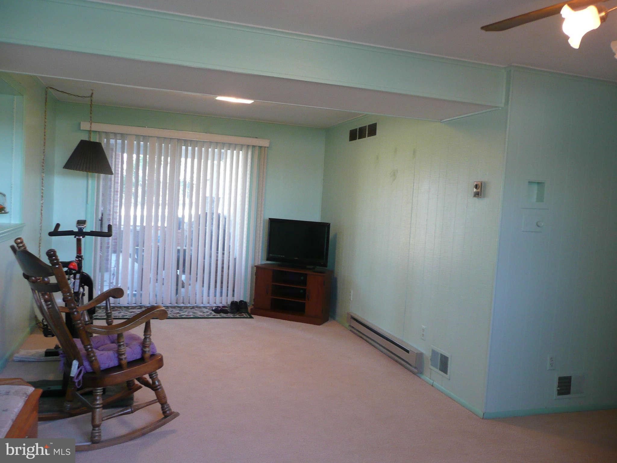 2945 Roderick Road Frederick, MD 21704 - Photo 12 of 30 Family Room