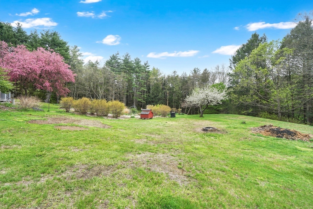 79 South Schoolhouse Road Greenfield, MA 01301 - Photo 29 of 33