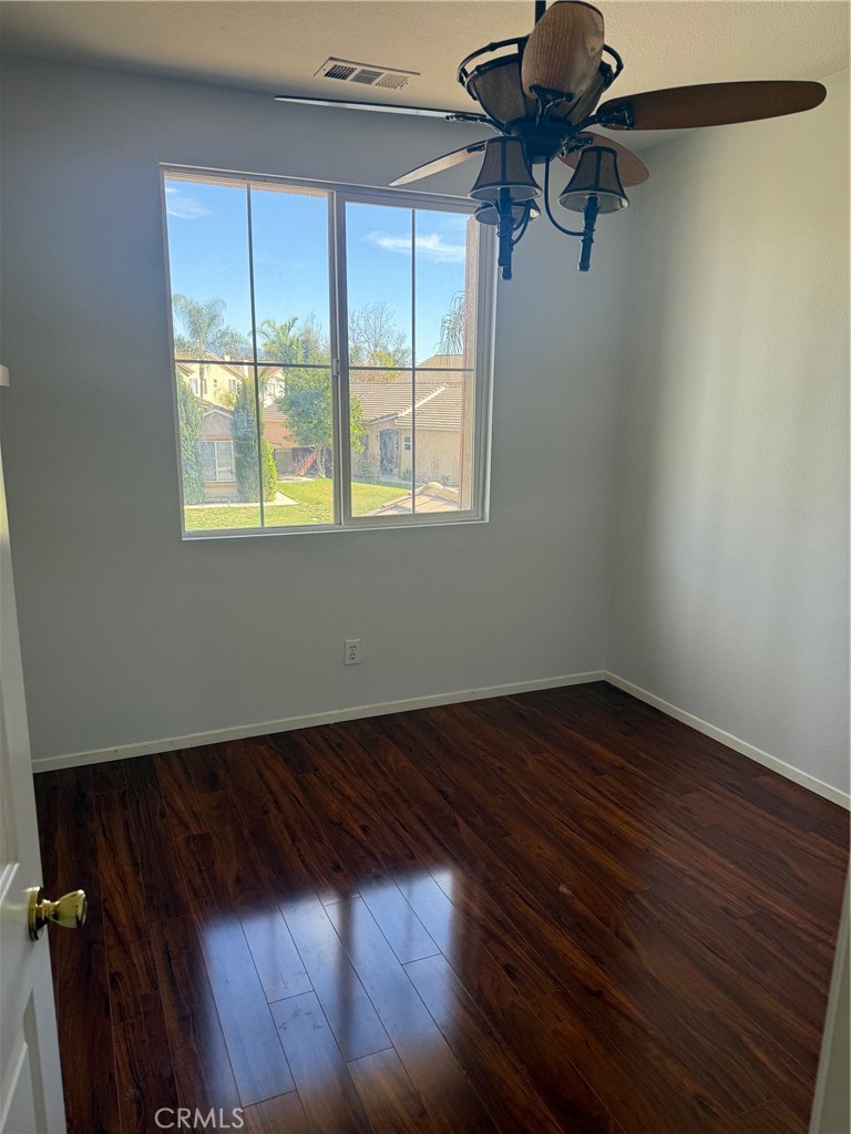 40493 Chantemar Way Temecula, CA 92591 - Photo 13 of 15 Upstairs bedroom 4