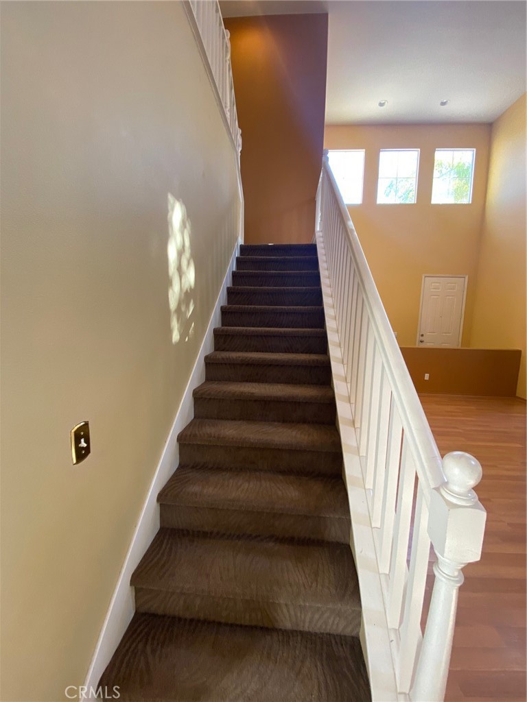 40493 Chantemar Way Temecula, CA 92591 - Photo 7 of 14 Stairs