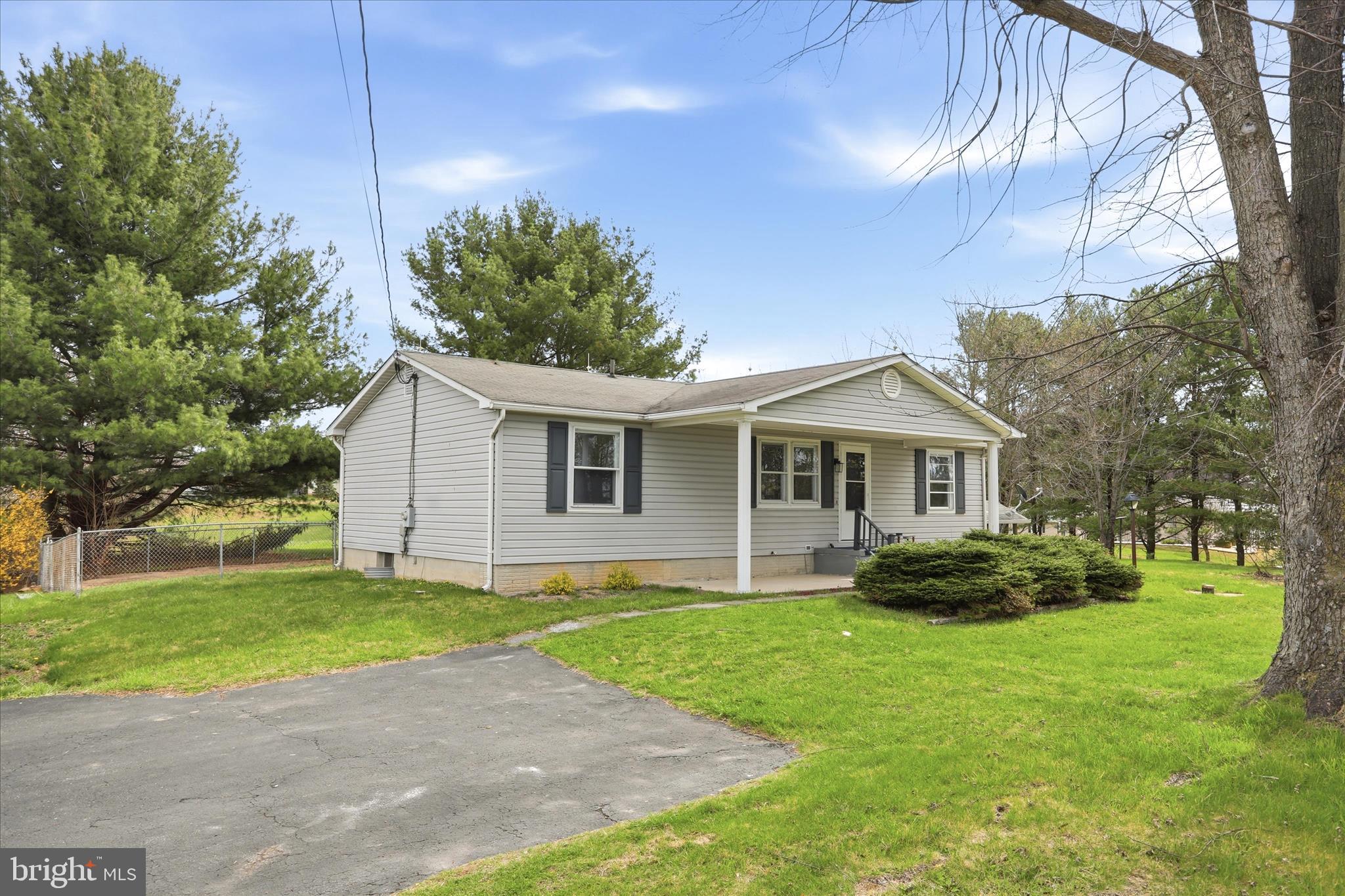 505 Hoy Road Augusta, WV 26704 - Photo 4 of 38