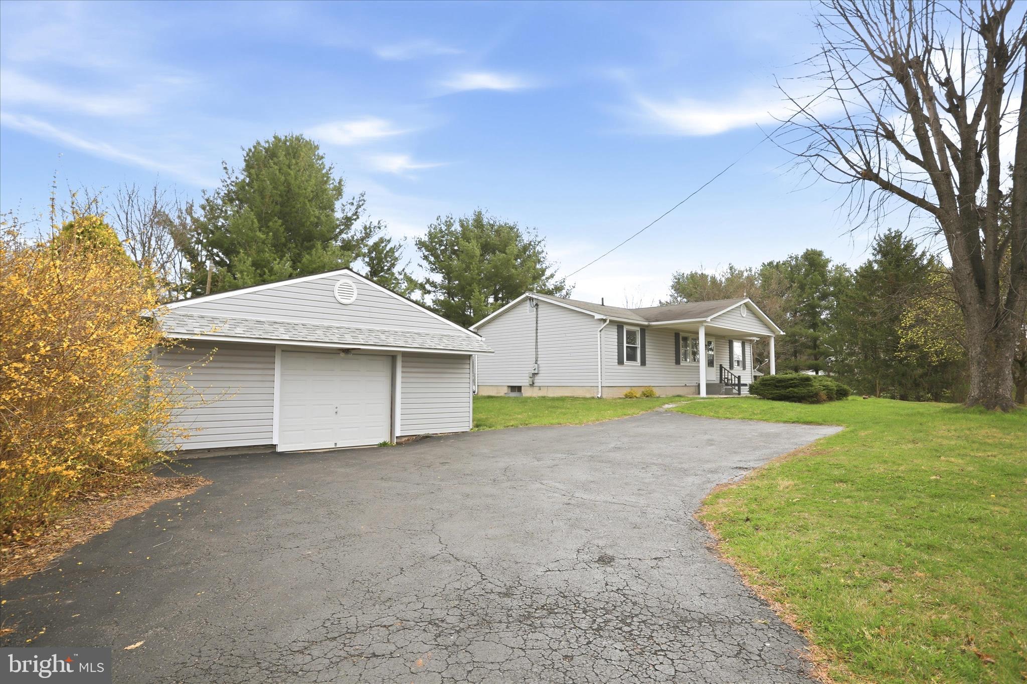 505 Hoy Road Augusta, WV 26704 - Photo 6 of 38