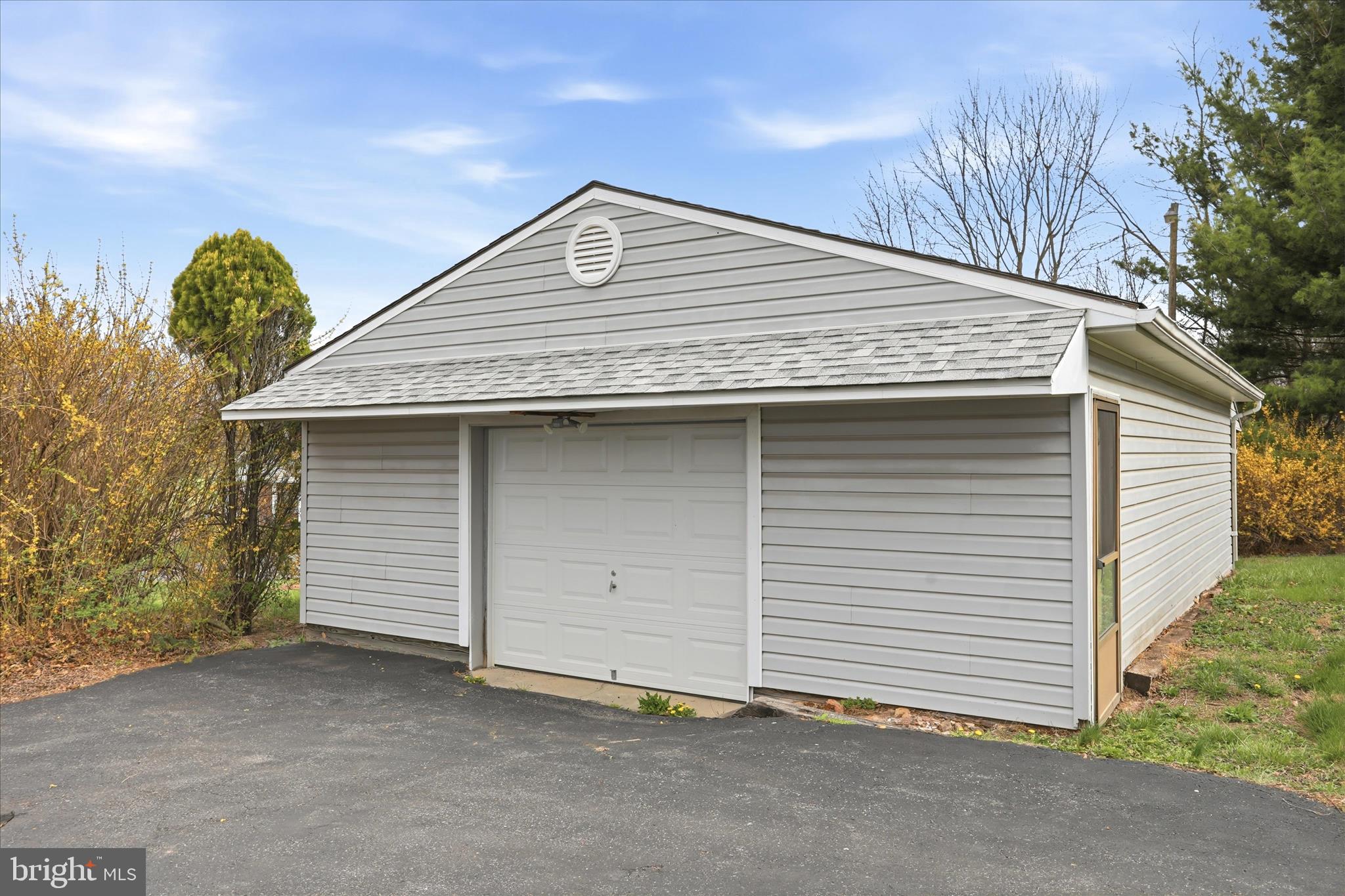 505 Hoy Road Augusta, WV 26704 - Photo 7 of 38
