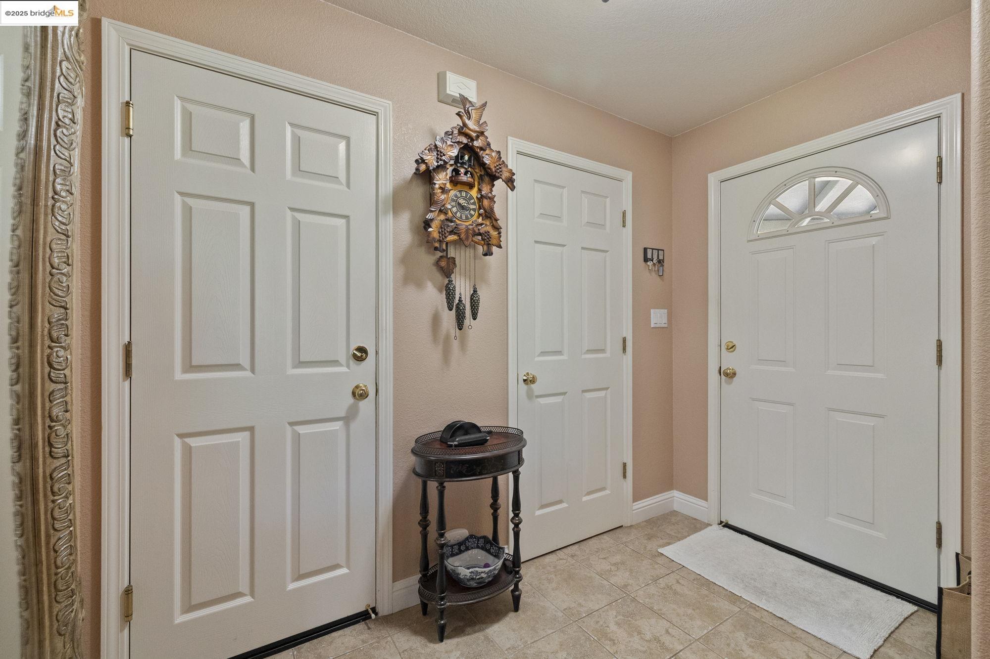 19400 Reid Circle Groveland, CA 95321 - Photo 21 of 60 an entryway with a door