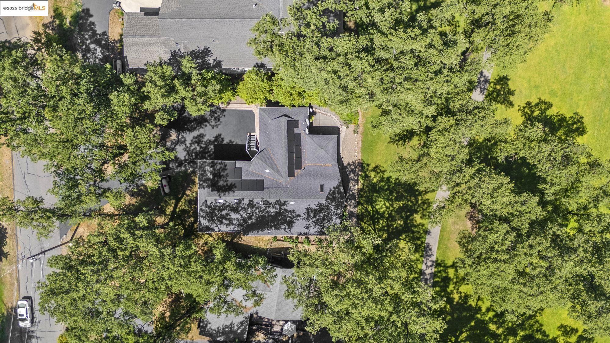 19400 Reid Circle Groveland, CA 95321 - Photo 47 of 60 an aerial view of a house with a yard