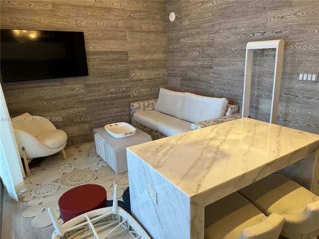 $3,990,000 | 17901 Collins Avenue, Unit BC 5, Sunny Isles Beach, FL 33160