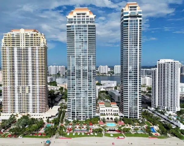 $3,990,000 | 17901 Collins Avenue, Unit BC 5, Sunny Isles Beach, FL 33160