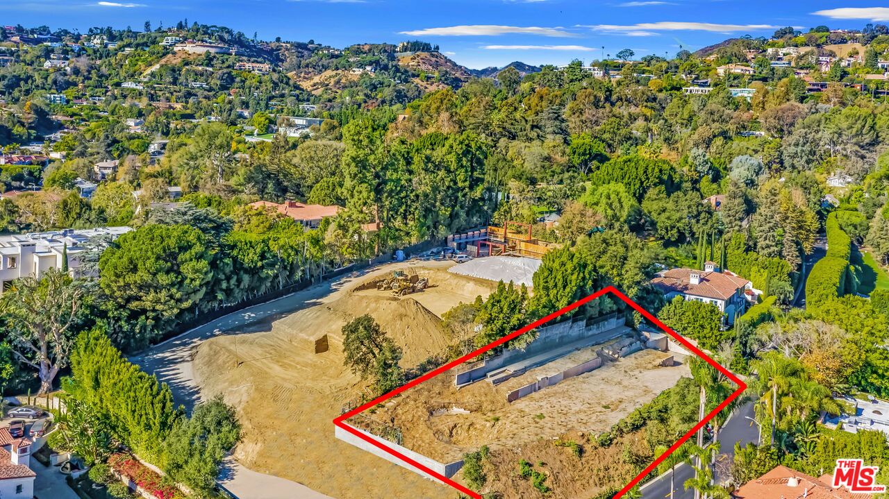 1131 Tower Road Beverly Hills, CA 90210 - Photo 9 of 9 Gallery Image 9