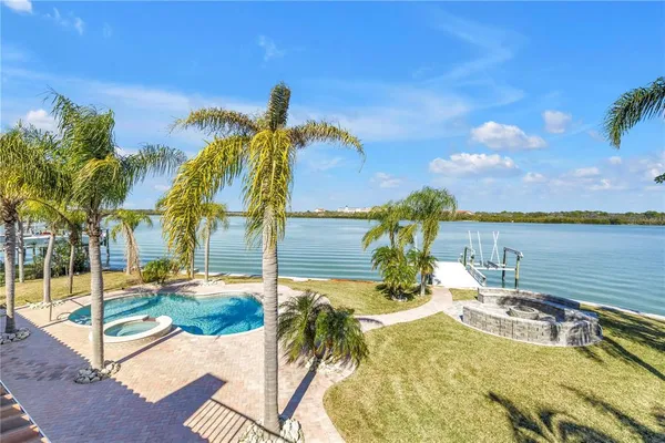 $2,849,000 | 583 Crystal Drive, Madeira Beach, FL 33708