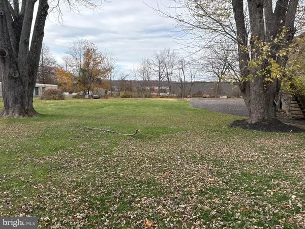 $2,300 | 3842 Old Easton Road, Doylestown, PA 18902