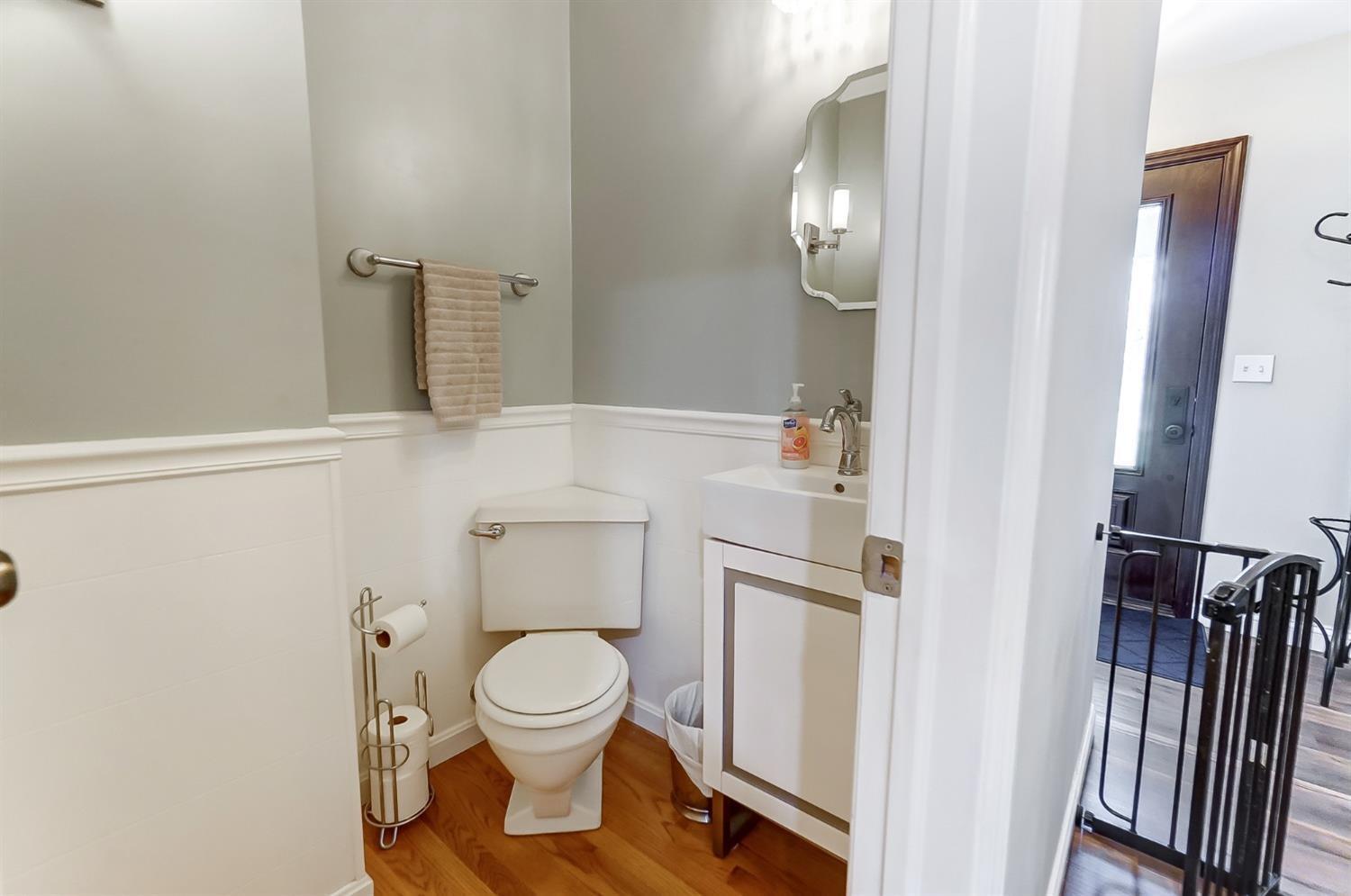 9331 Ranchill Drive Cincinnati, OH 45231 - Photo 24 of 42 Gallery Image 24