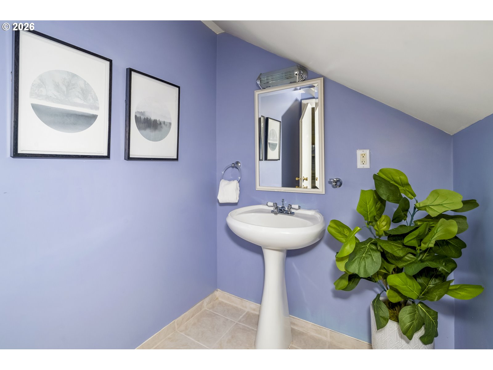 2826 Northeast 61st Avenue Portland, OR 97213 - Photo 34 of 48 Bathroom