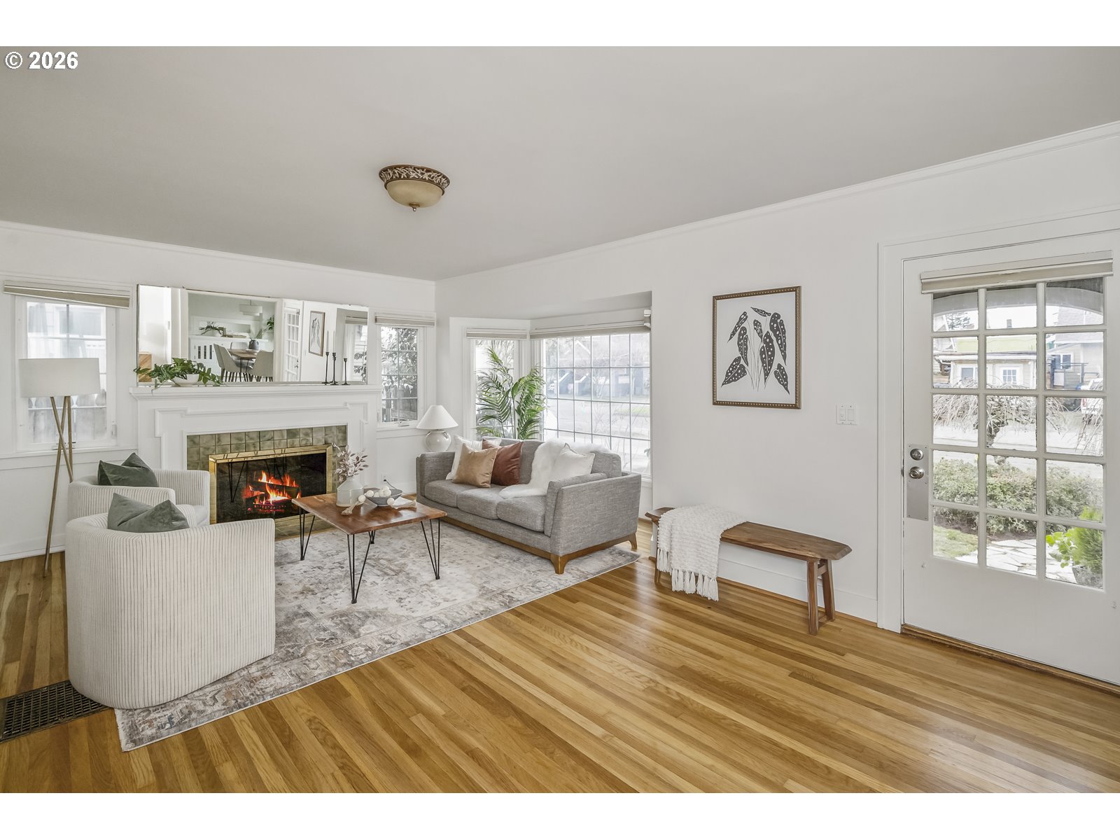 2826 Northeast 61st Avenue Portland, OR 97213 - Photo 4 of 48 Living Room/Entrance