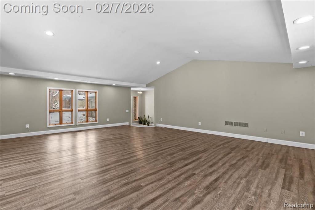 411 Rush Lake Road Pinckney, MI 48169 - Photo 9 of 56 Gallery Image 9
