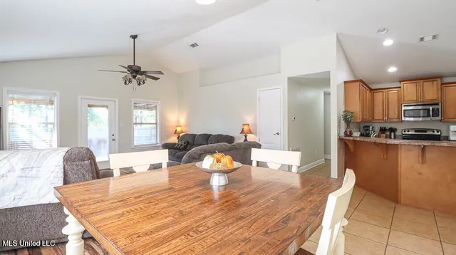 $1,750 | 18069 Canal Jct Drive, Gulfport, MS 39503