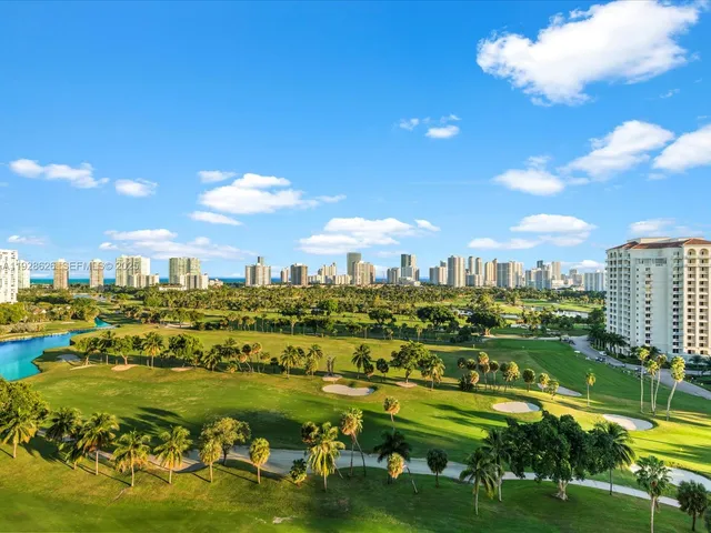 $2,750 | 20335 West Country Club Drive, Unit 1608, Aventura, FL 33180