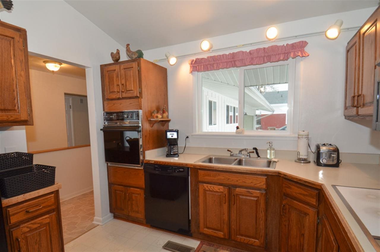 61360 Oak Road South Bend, IN 46614 - Photo 12 of 30 Gallery Image 12